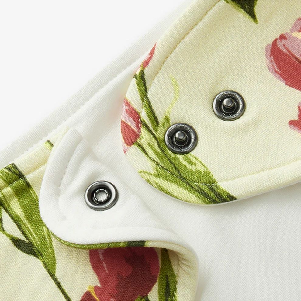 Milkbarn Luxe Stretch Kerchief Bib