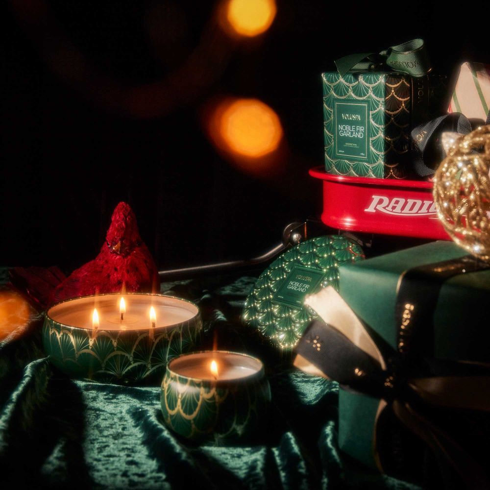 Voluspa Noble Fir Garland 3 Wick Tin Candle