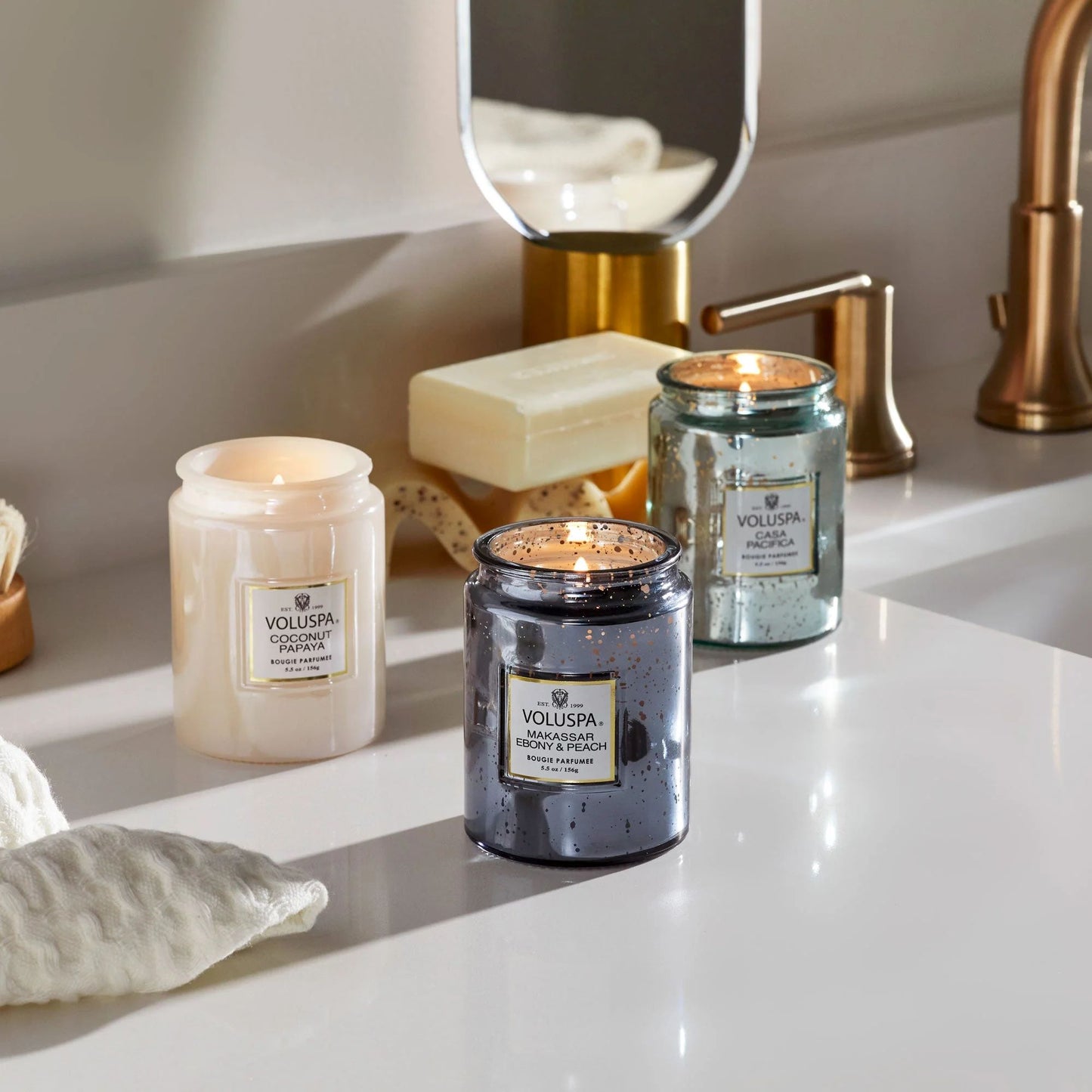 Voluspa Makassar Ebony & Peach Small Jar Candle
