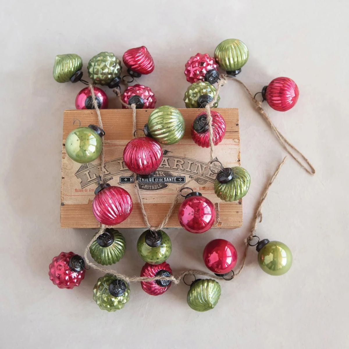 Red & Green Embossed Glass Ornament Garland