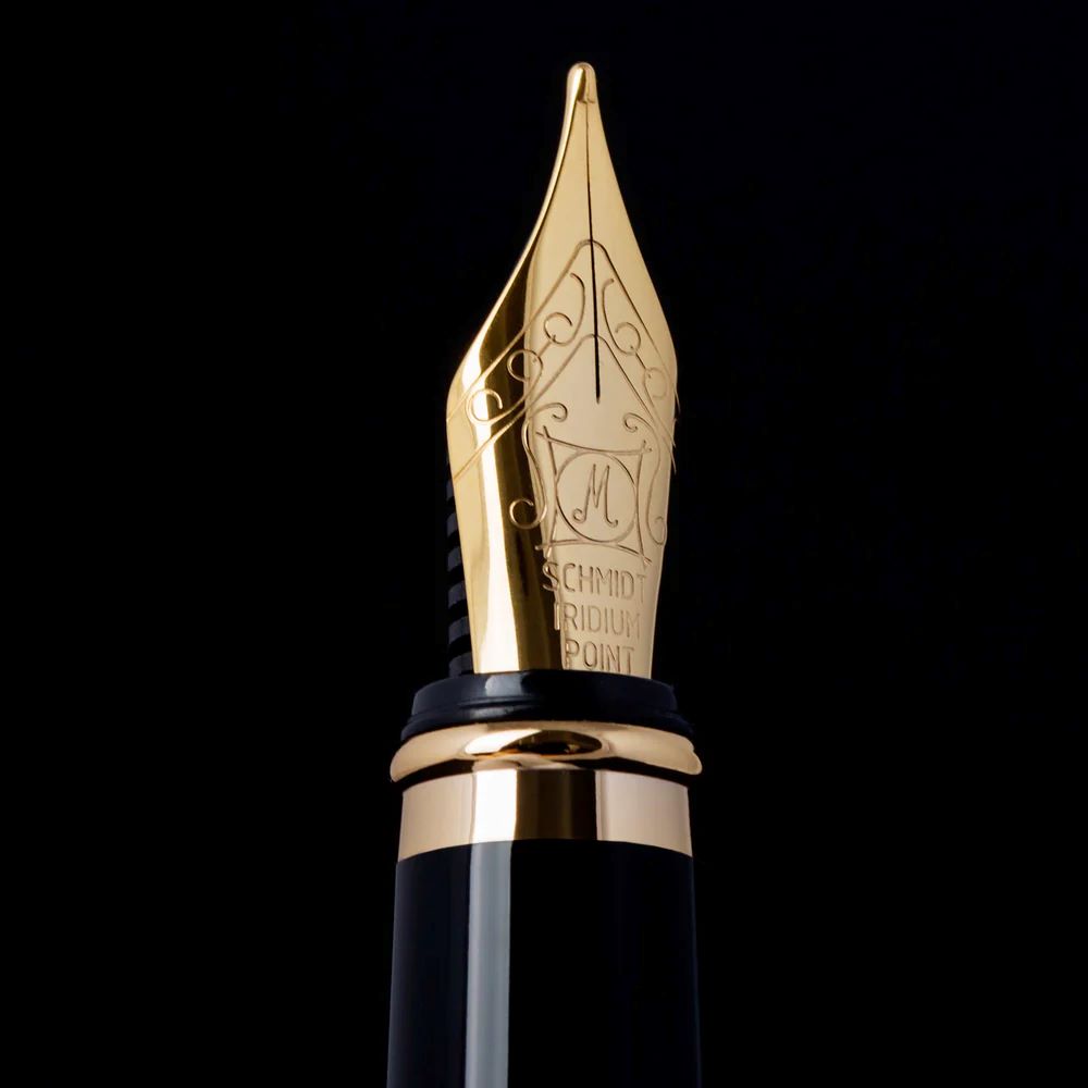 Classic Gold Fountain Pen - Medium Nib