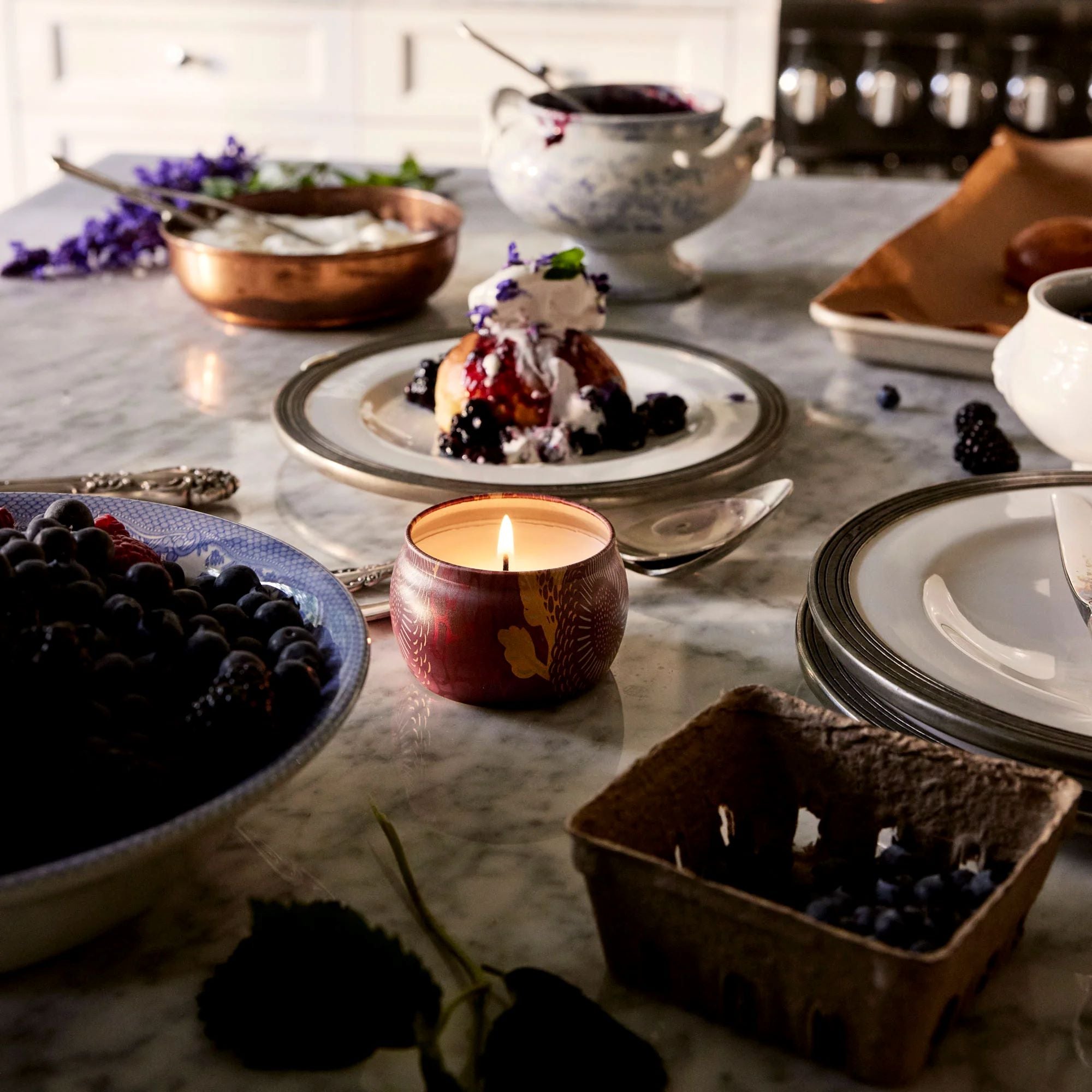 Voluspa Foraged Wildberry Mini Tin Candle - Image 4