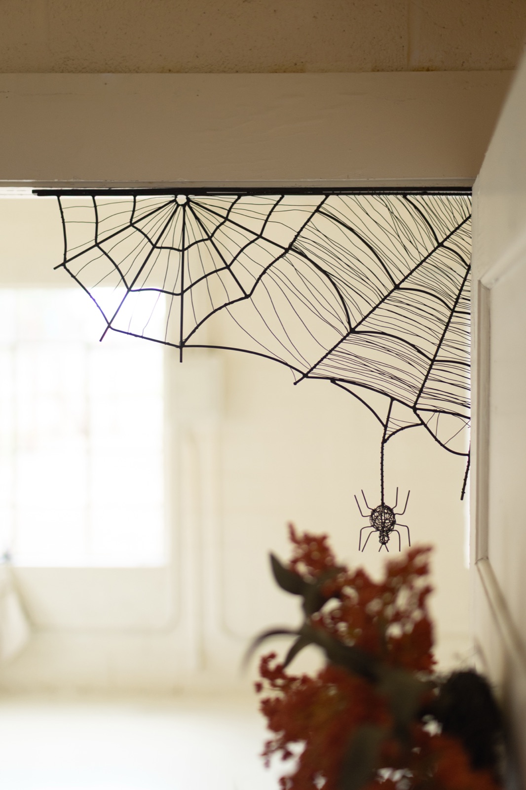 Halloween Spiderweb Corner Bracket