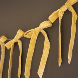 Velvet Bow Garland - Gold