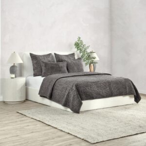 Bari Velvet Desert Quilt Set